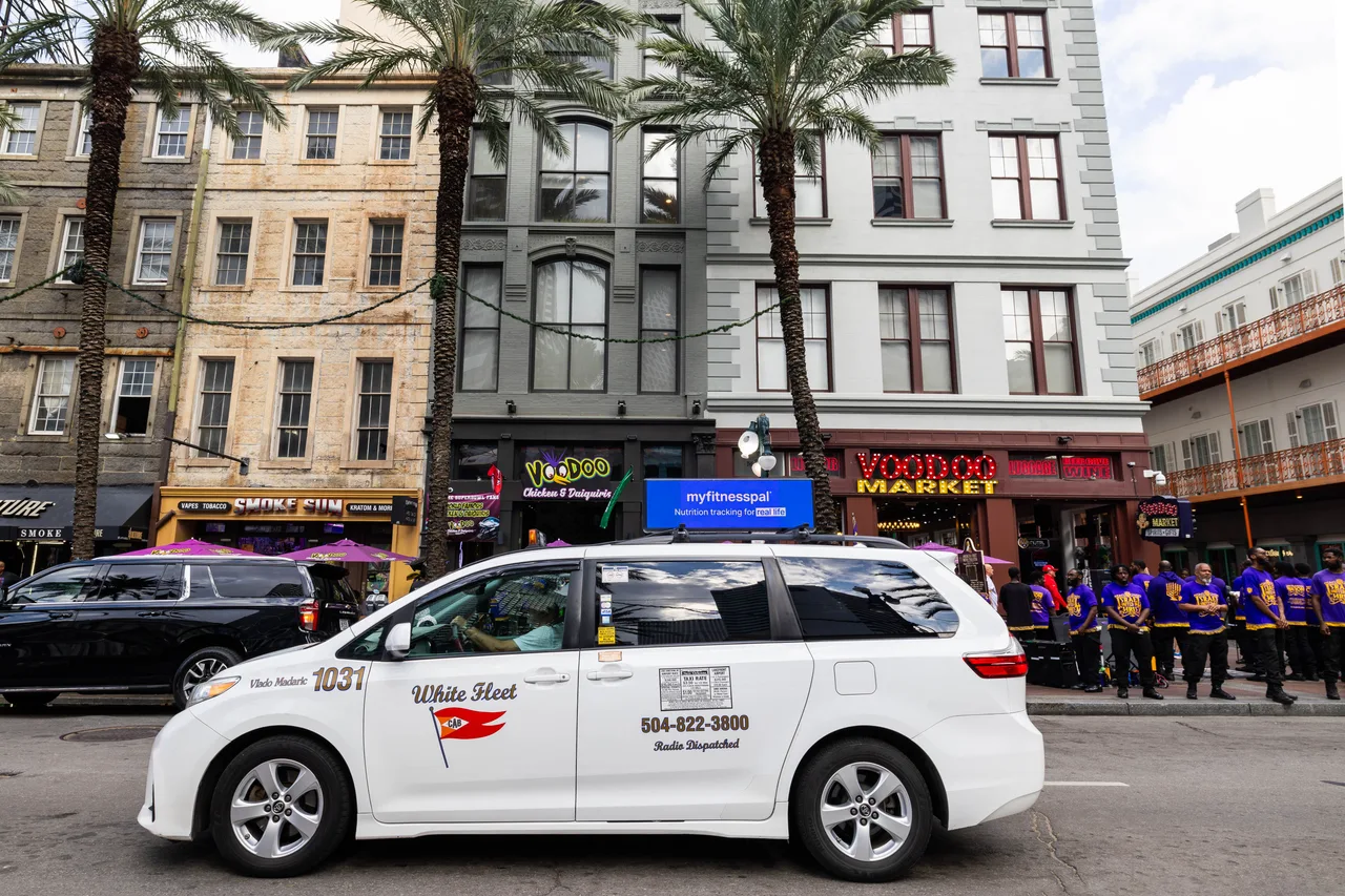 Digital screen carrying a Myfitnesspal campaign in New Orleans