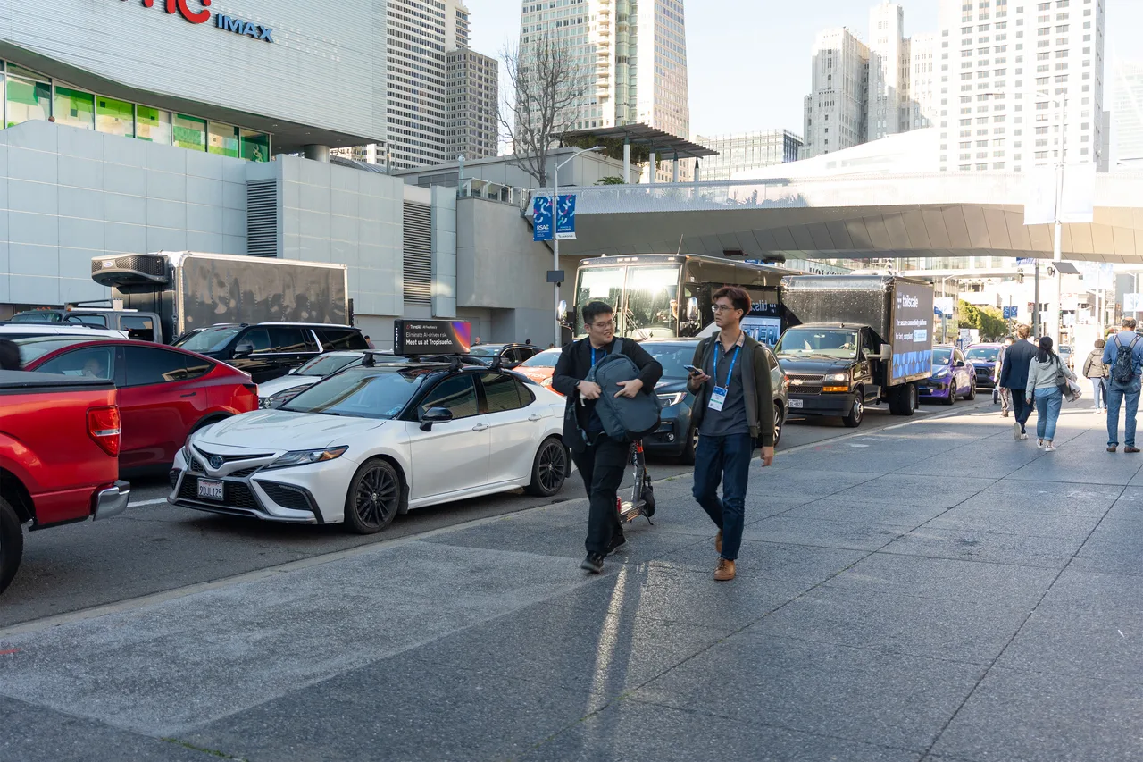 Digital screen carrying a Trend.Ai campaign in San Francisco