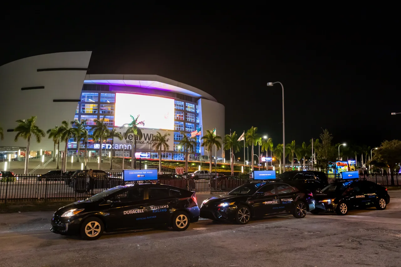 Hologram carrying a Duracell campaign in Miami