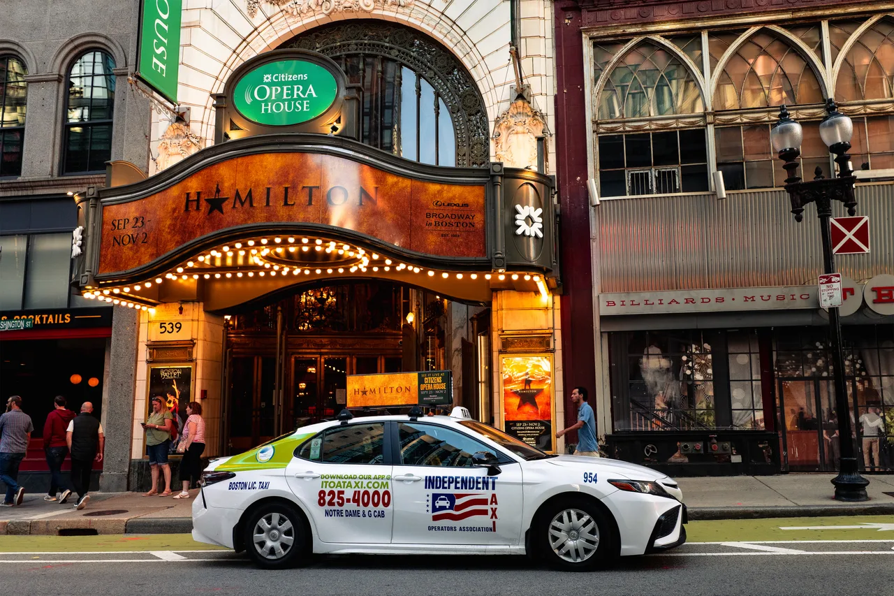 Digital screen carrying a BroadwayAcrossAmerica campaign in Boston