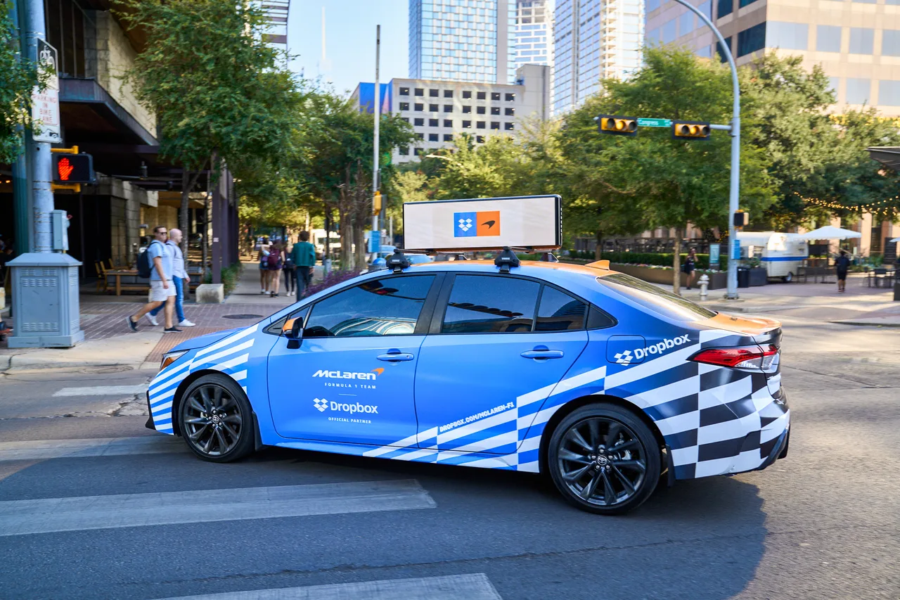 Dropbox  campaign on a digital screen in Austin, 2024